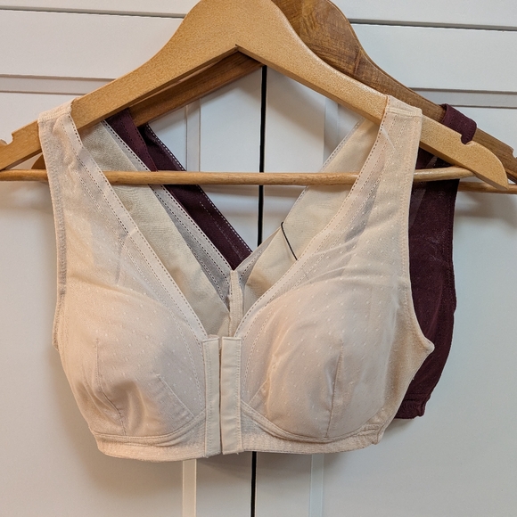 Understance Front Close Bras NWT - 30 B/C - Picture 1 of 7